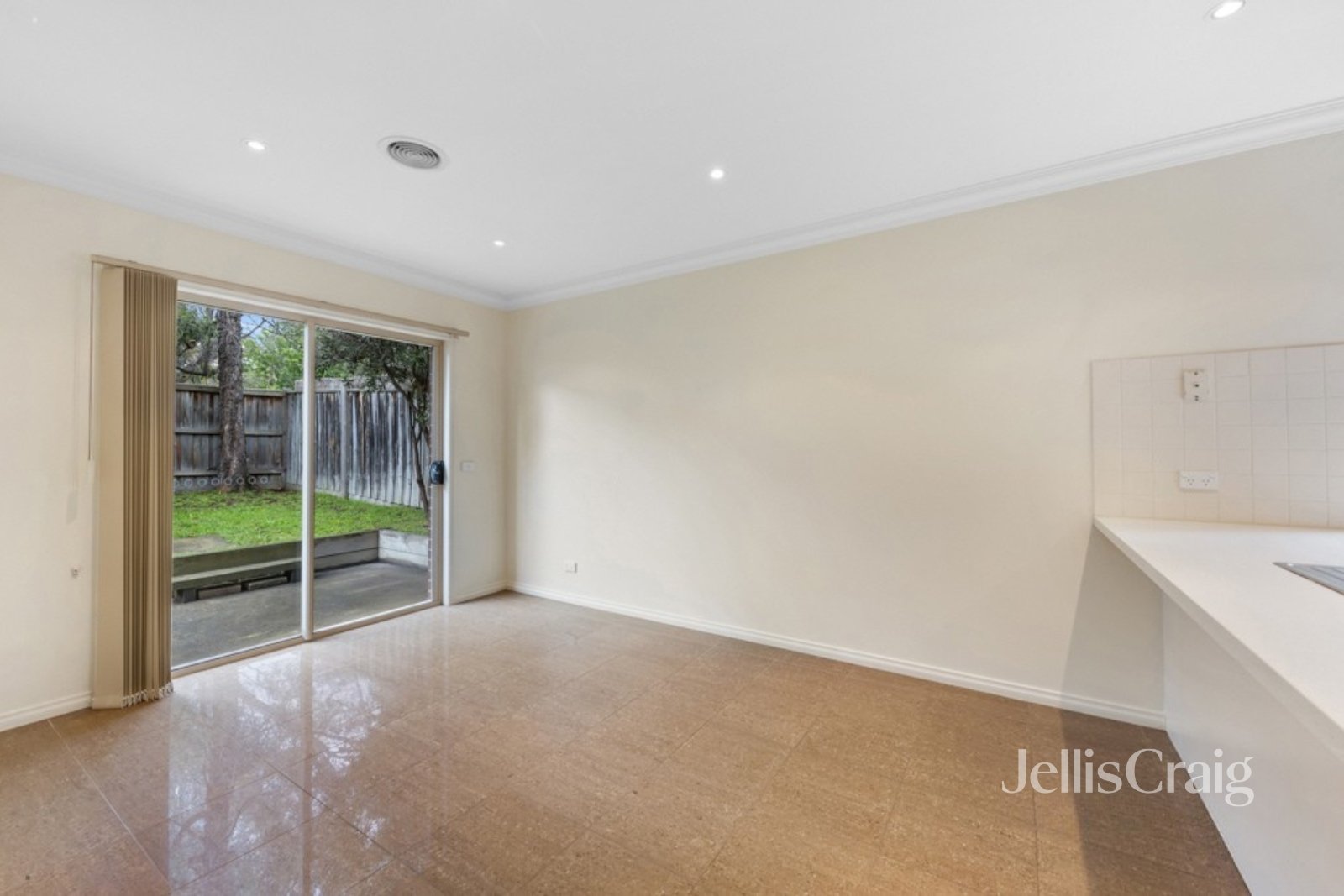 29/5 Delacombe Drive, Mill&nbsp;Park image 3
