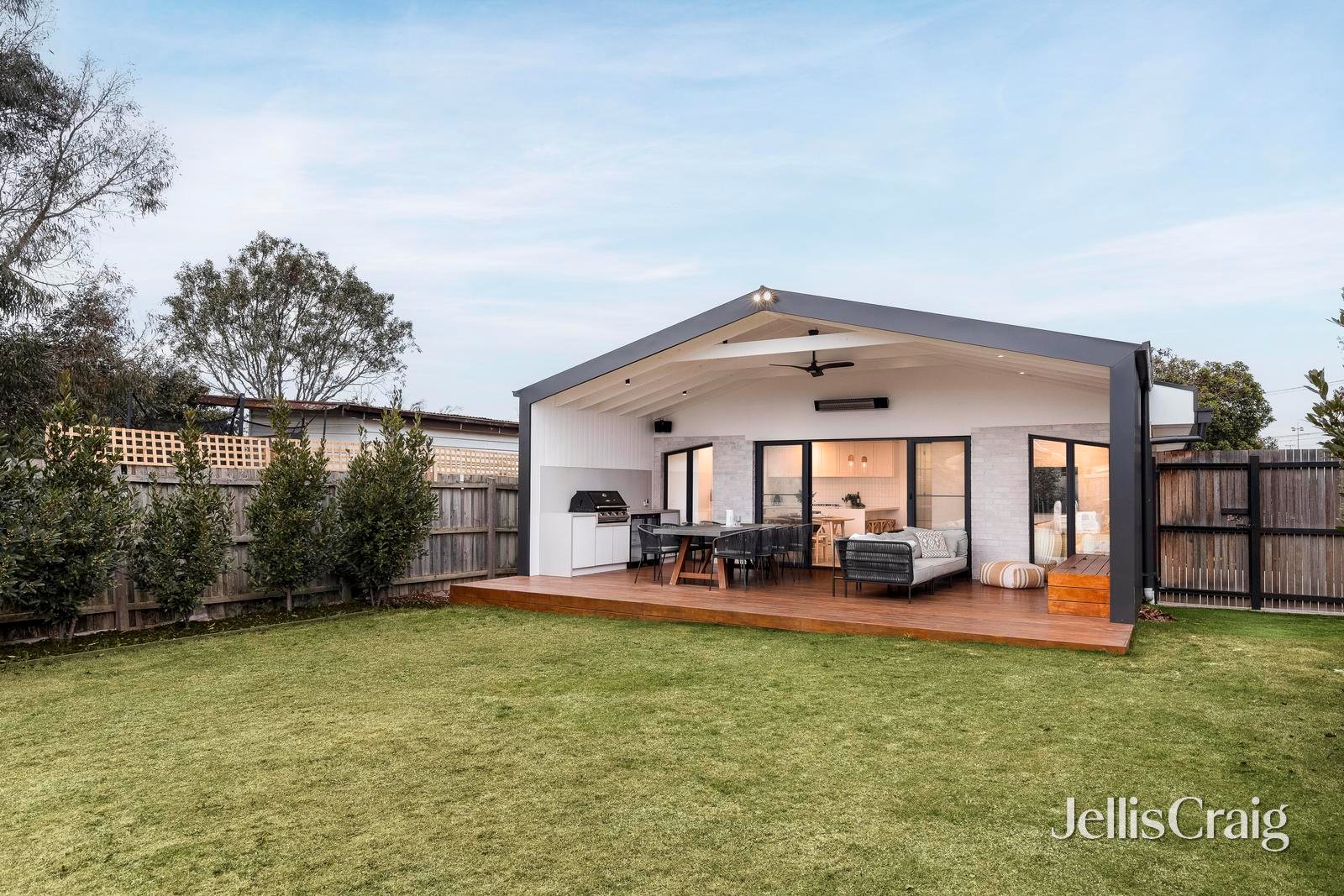 295 Gooch Street, Thornbury image 3