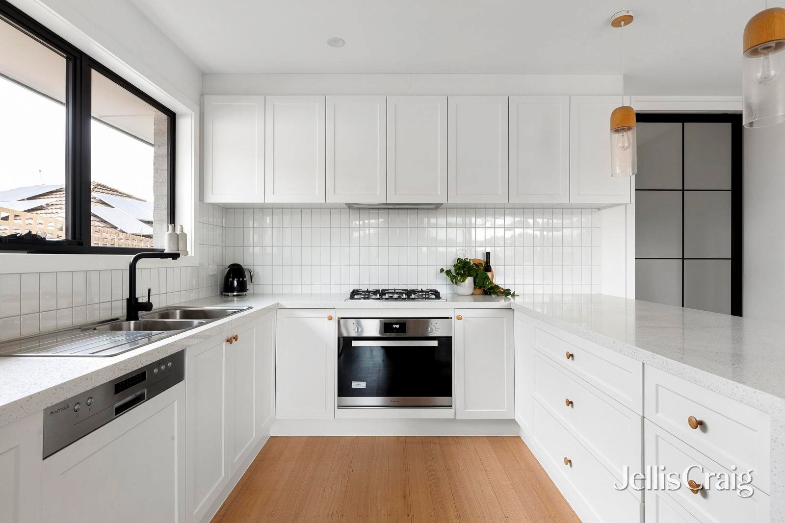 295 Gooch Street, Thornbury image 6