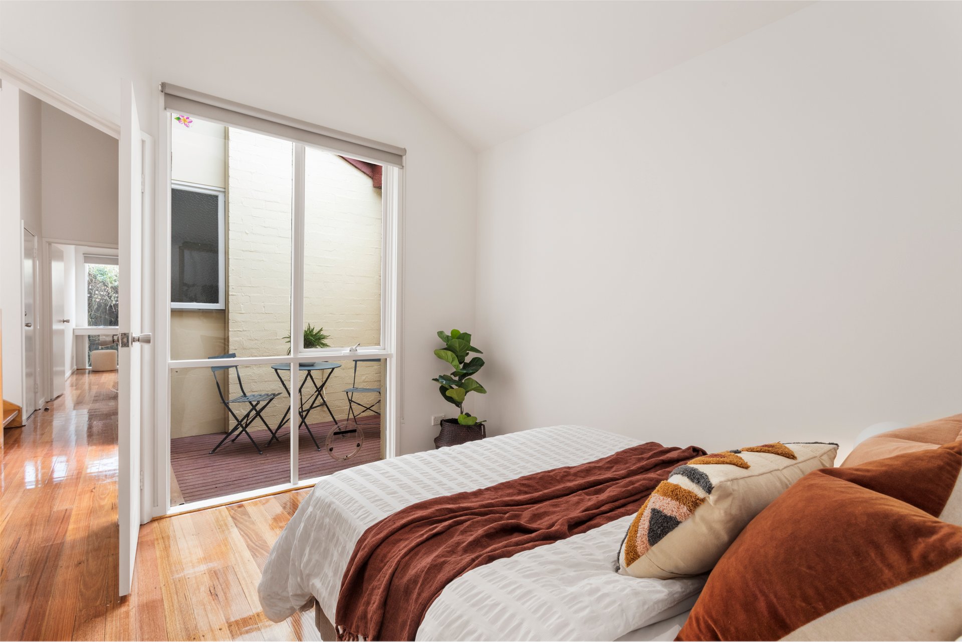Property Gallery Thumbnail 8