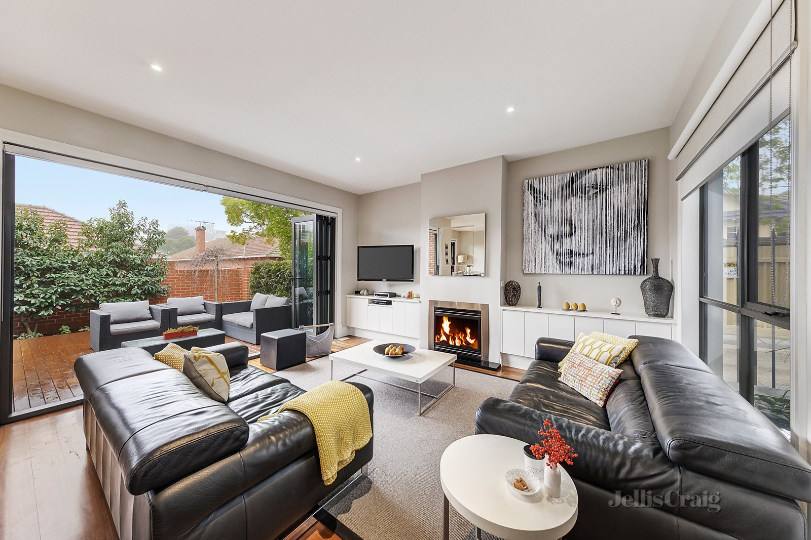 2/96 Campbell Road, Hawthorn East image 2