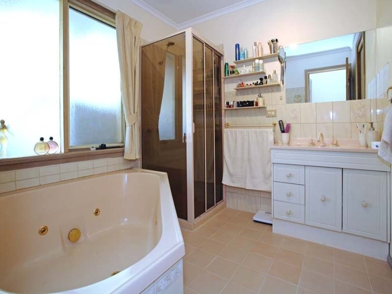 2/960 Station Street, Box Hill North image 6