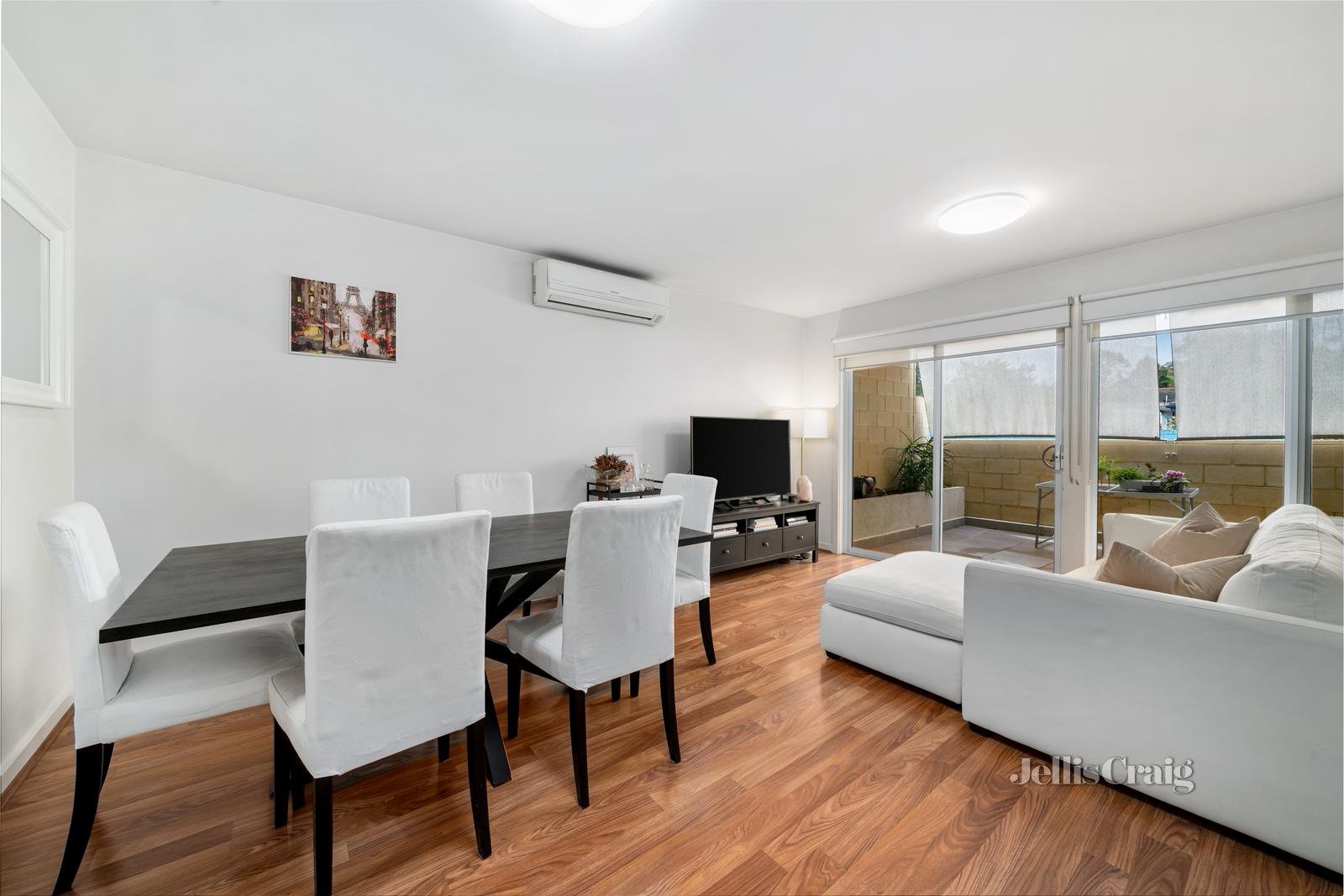 2/97 Canterbury Road, Heathmont image 2