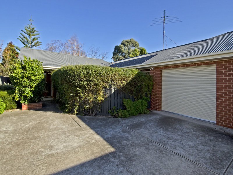 2/97 Gertrude Street, Geelong West image 1