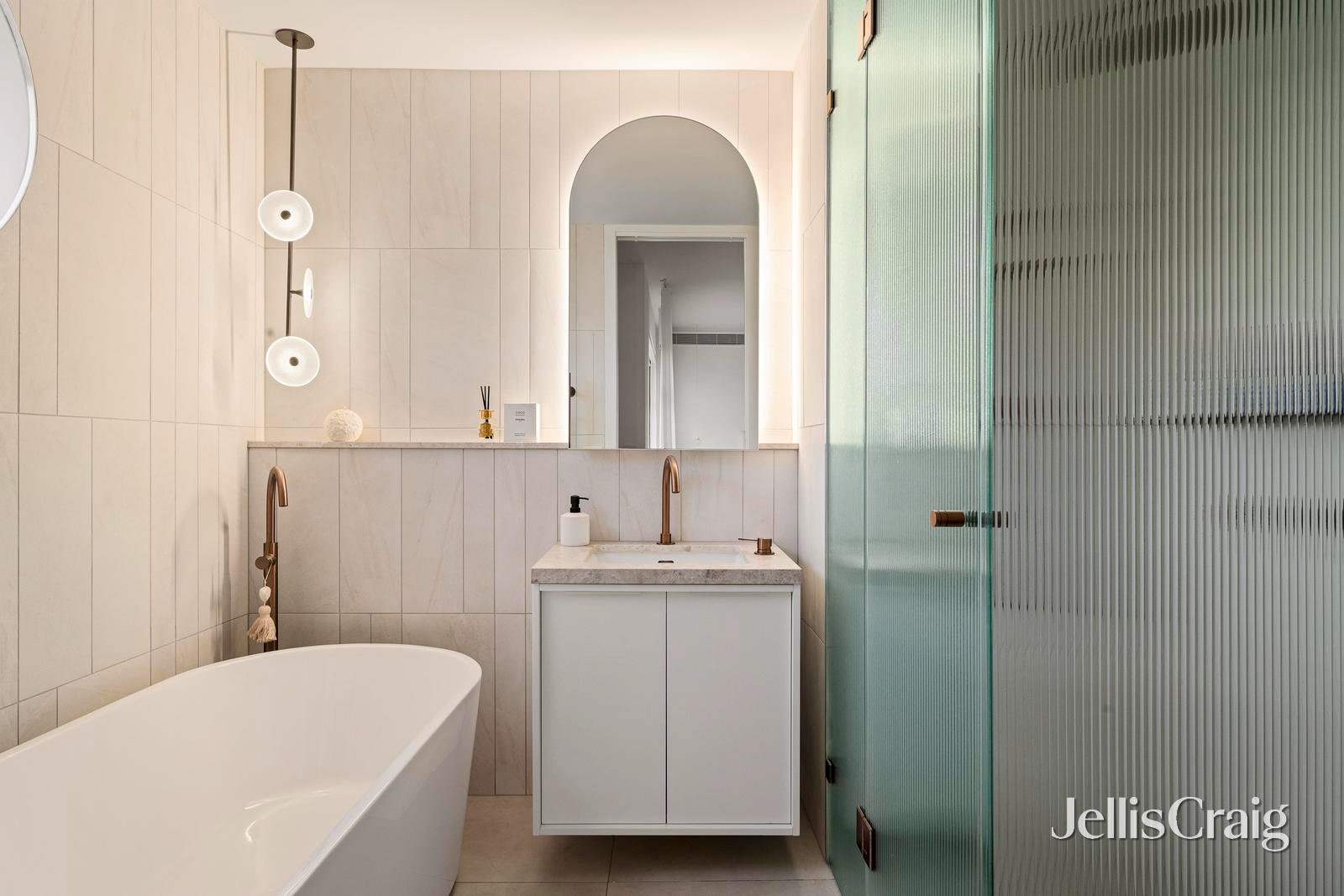 2/97 Napier Street, Essendon image 7