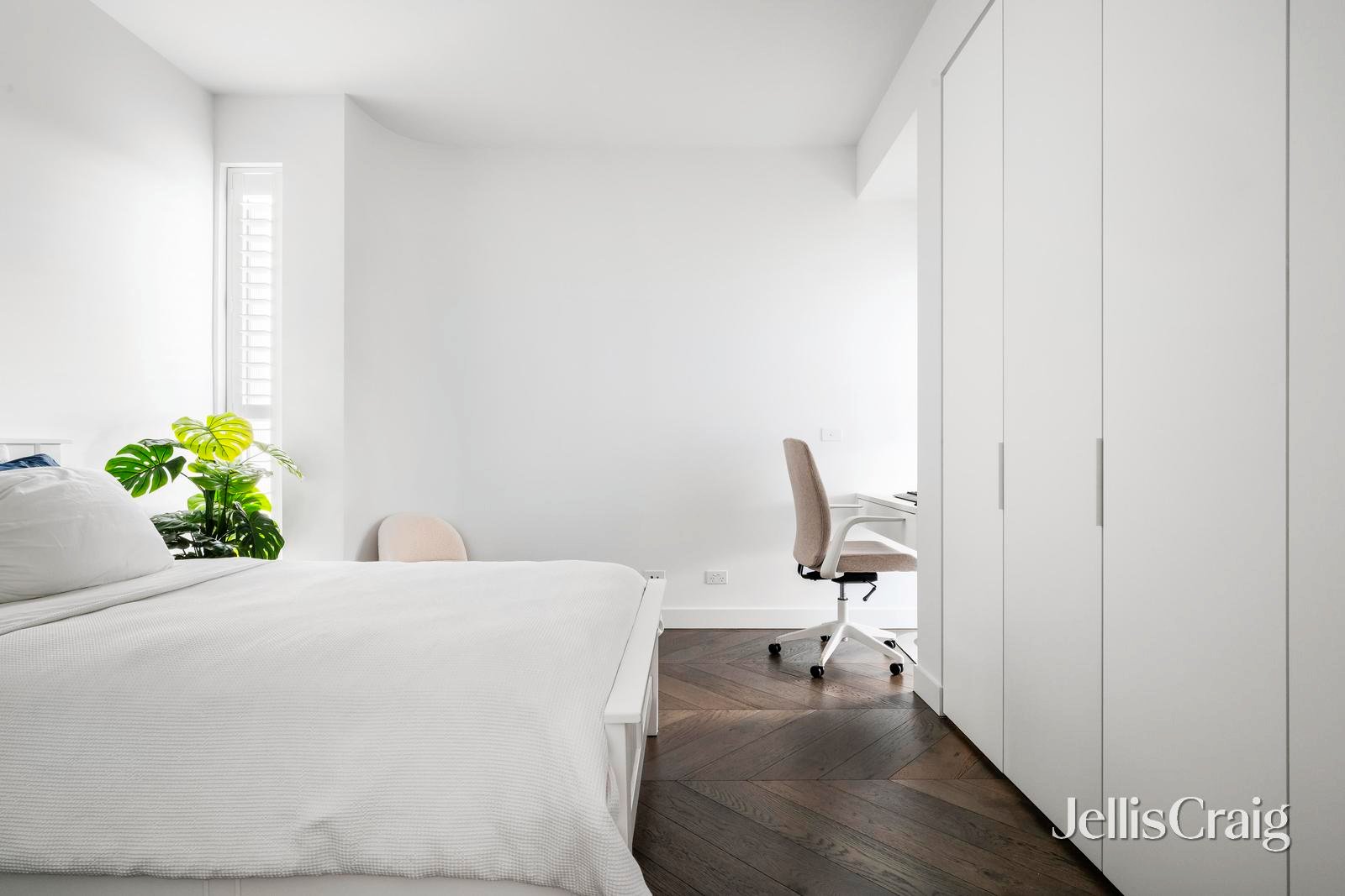 2/97 Napier Street, Essendon image 8