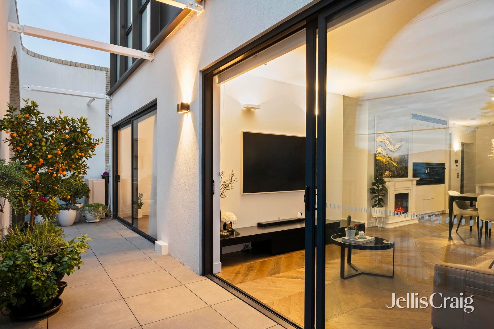 2/97 Napier Street, Essendon image 10