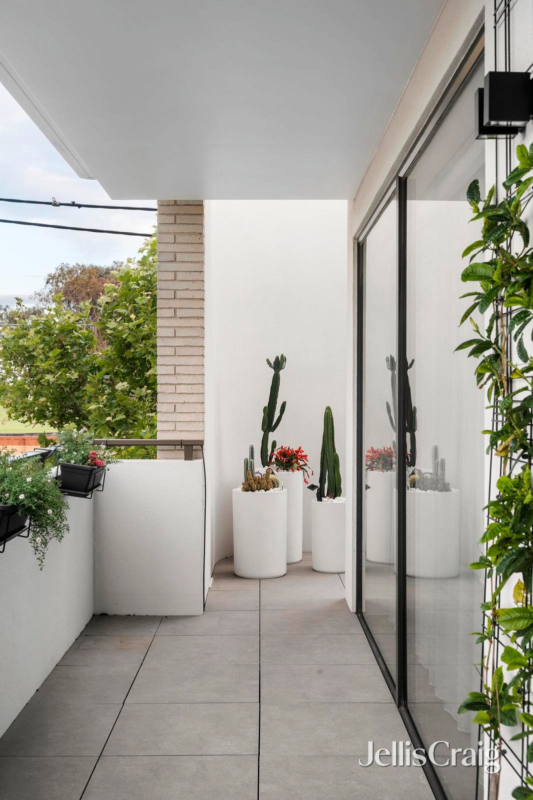 2/97 Napier Street, Essendon image 12