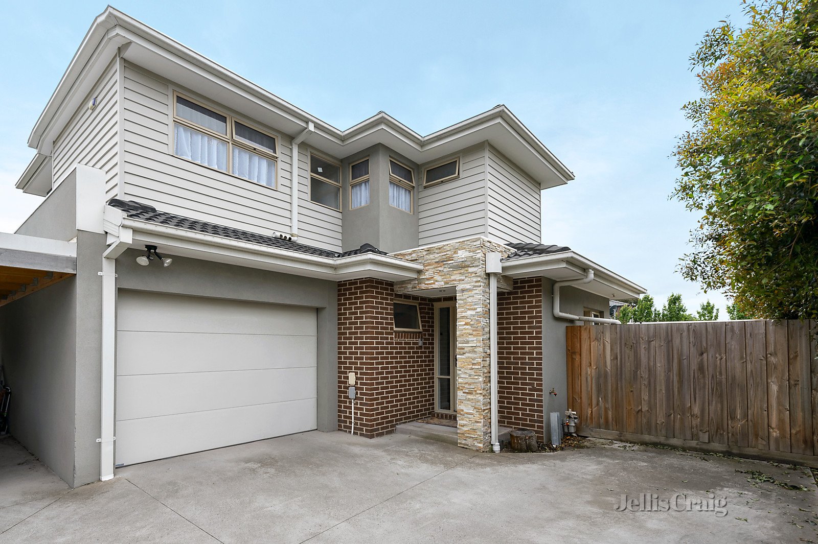 2/97 Rooks Road, Mitcham image 1