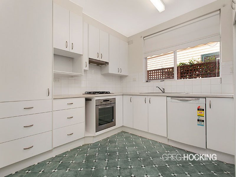 2/97 Verdon Street, Williamstown image 3