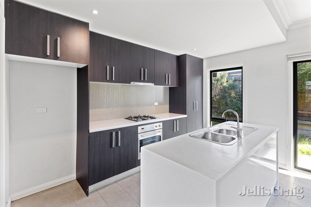 2/98 Bamfield Road, Heidelberg Heights image 2