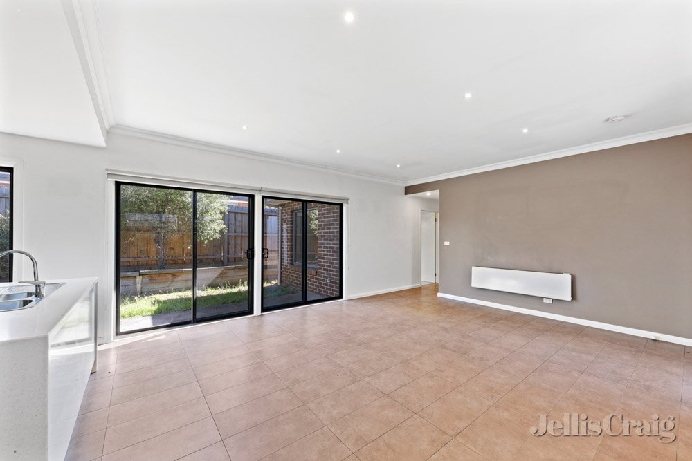 2/98 Bamfield Road, Heidelberg Heights image 4