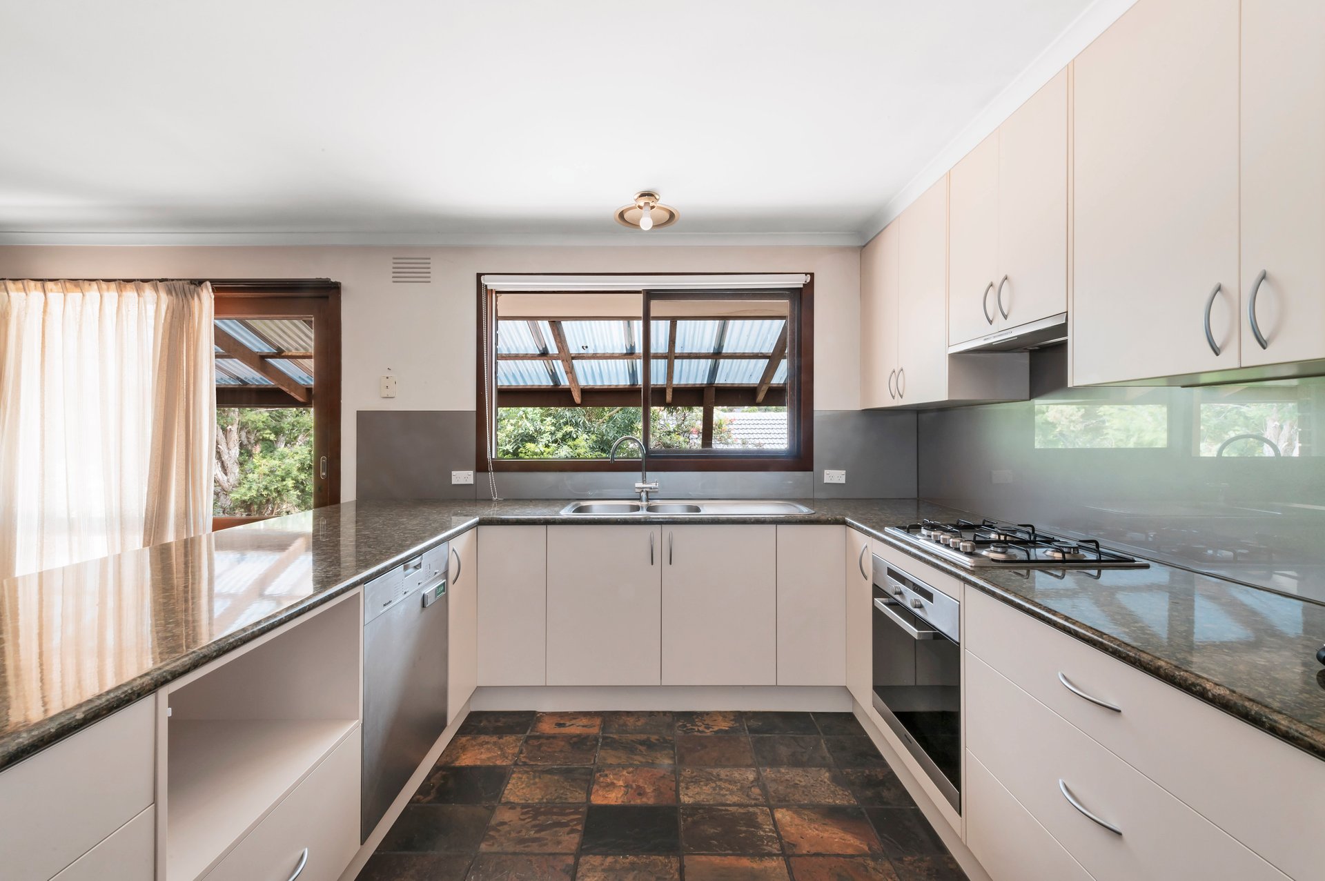 298 Serpells Road, Templestowe image 6