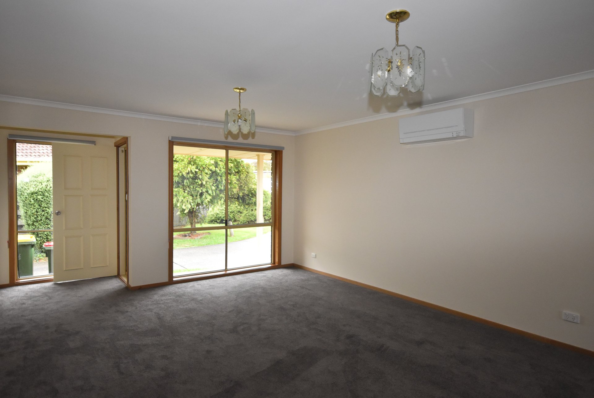 2/98 Sherlock Road, Mooroolbark image 2