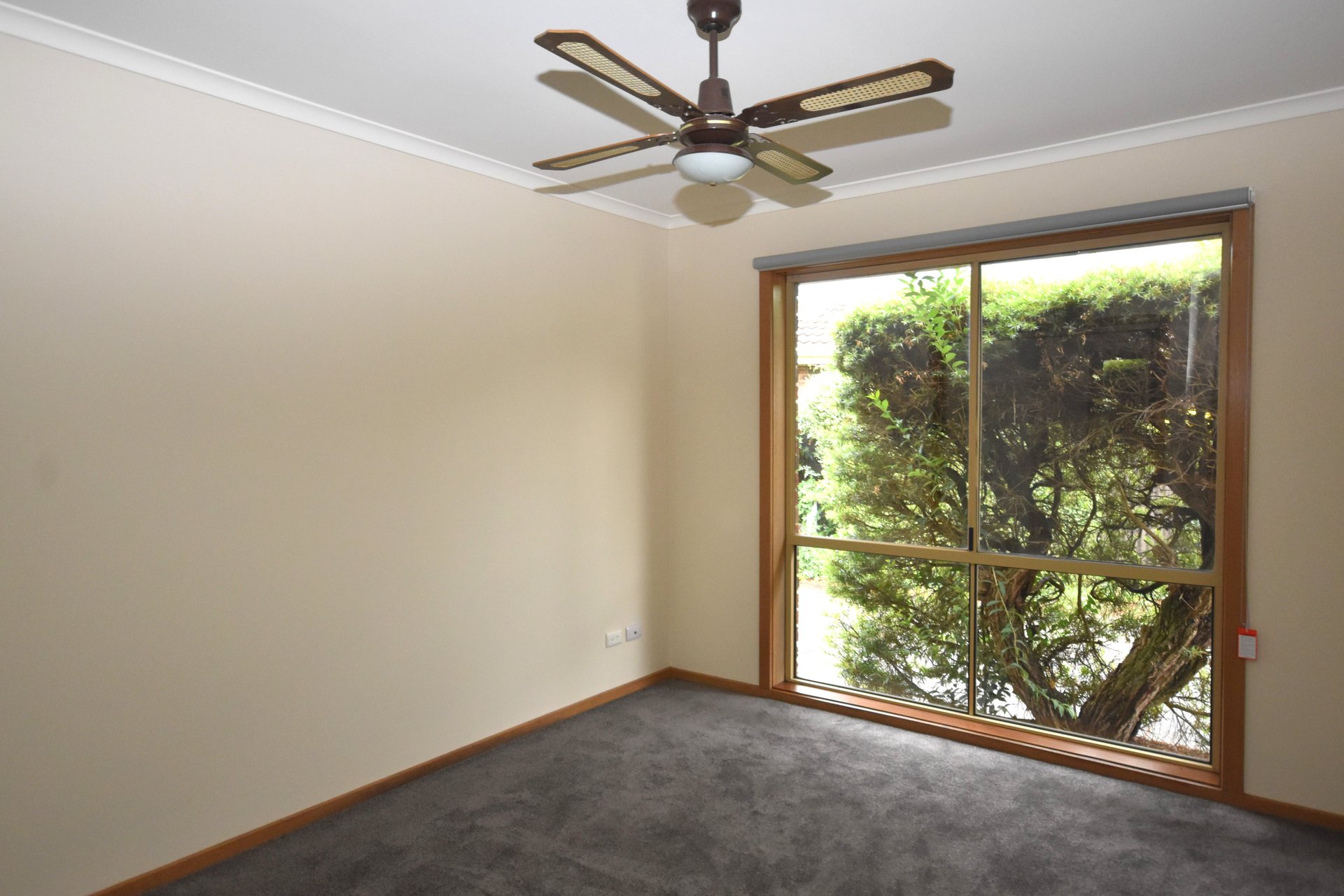 2/98 Sherlock Road, Mooroolbark image 5