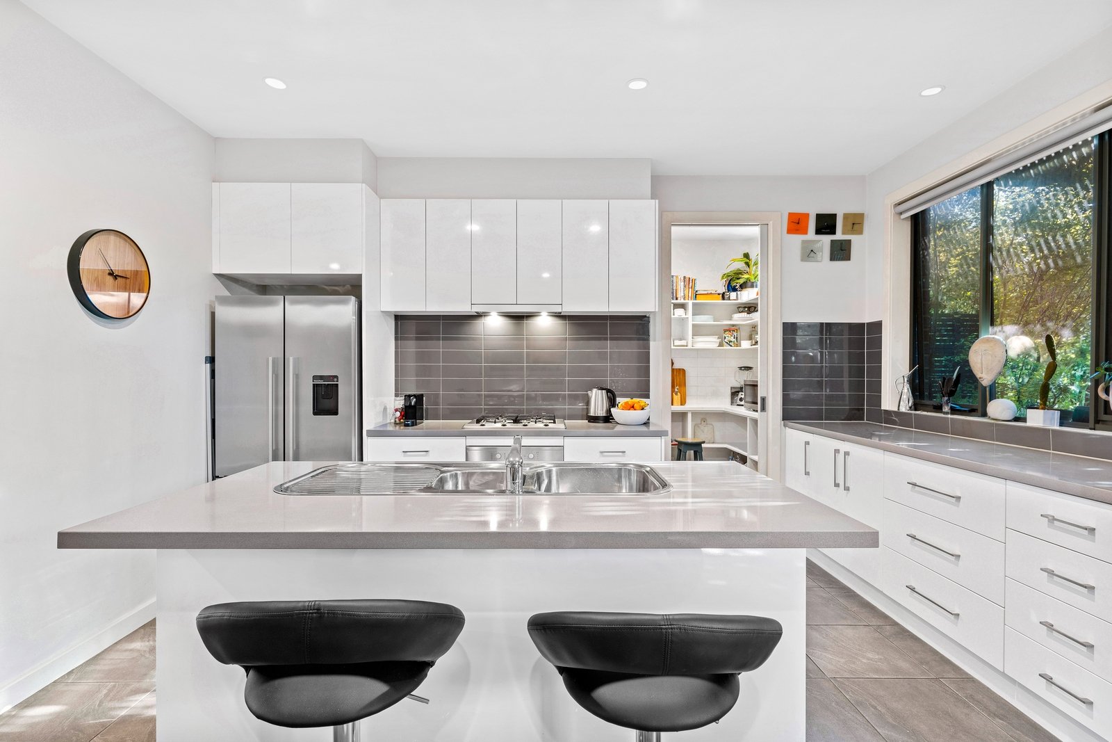 Property Gallery Thumbnail 3