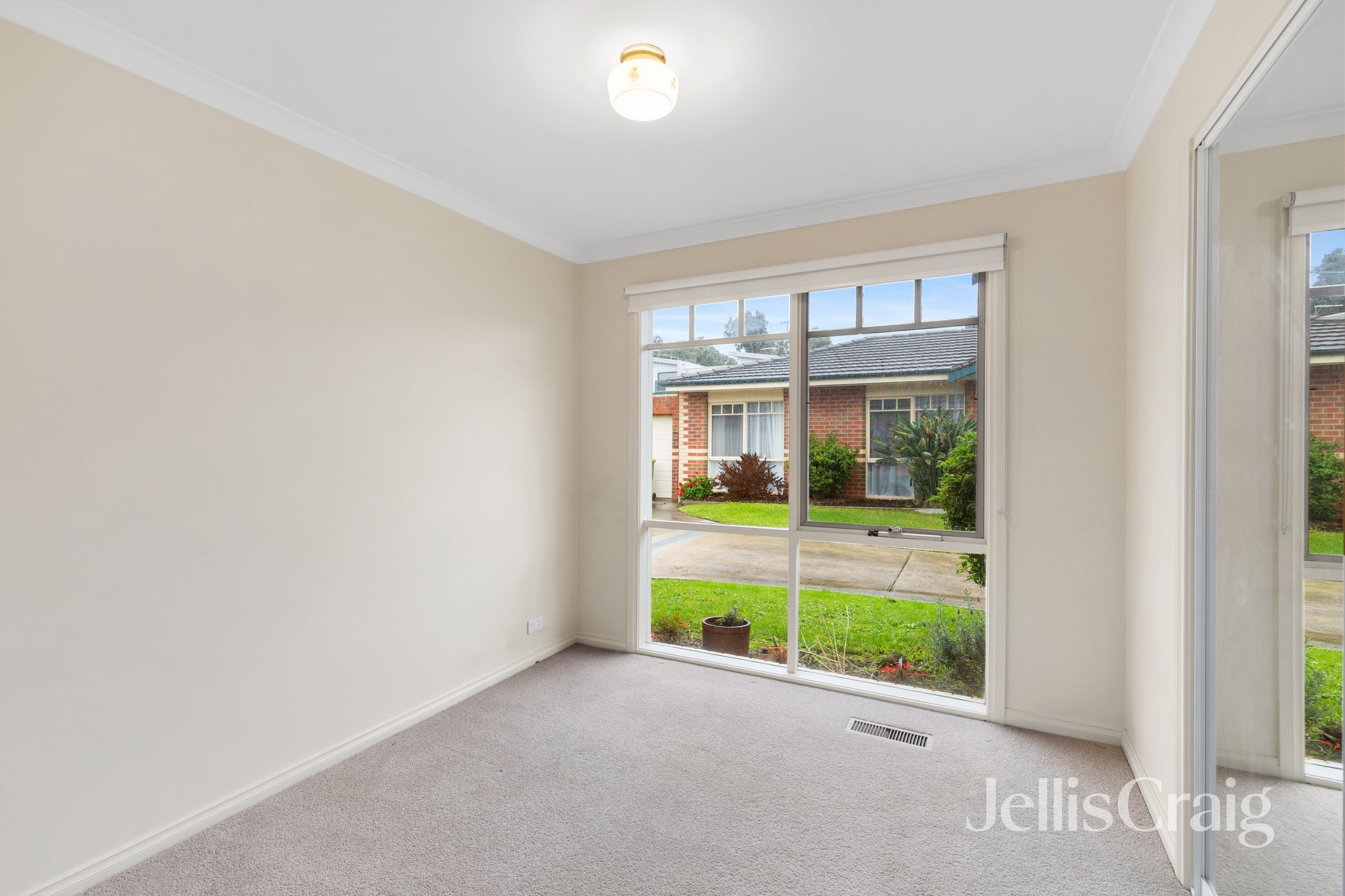 2/99-101 Bible Street, Eltham image 5