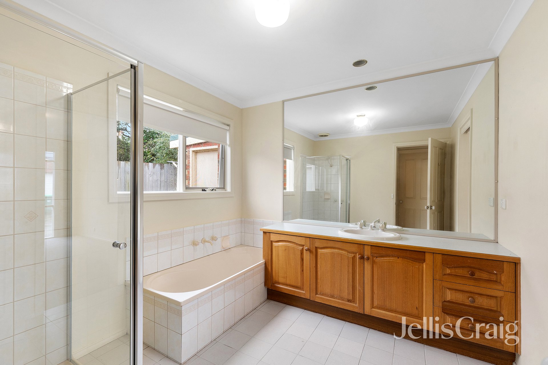 2/99-101 Bible Street, Eltham image 7