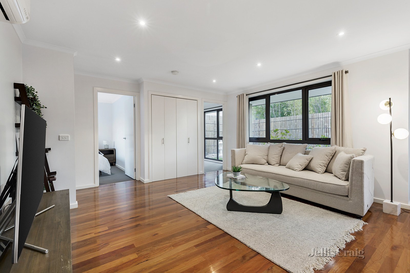 2/99 Marlborough Street, Bentleigh East image 3