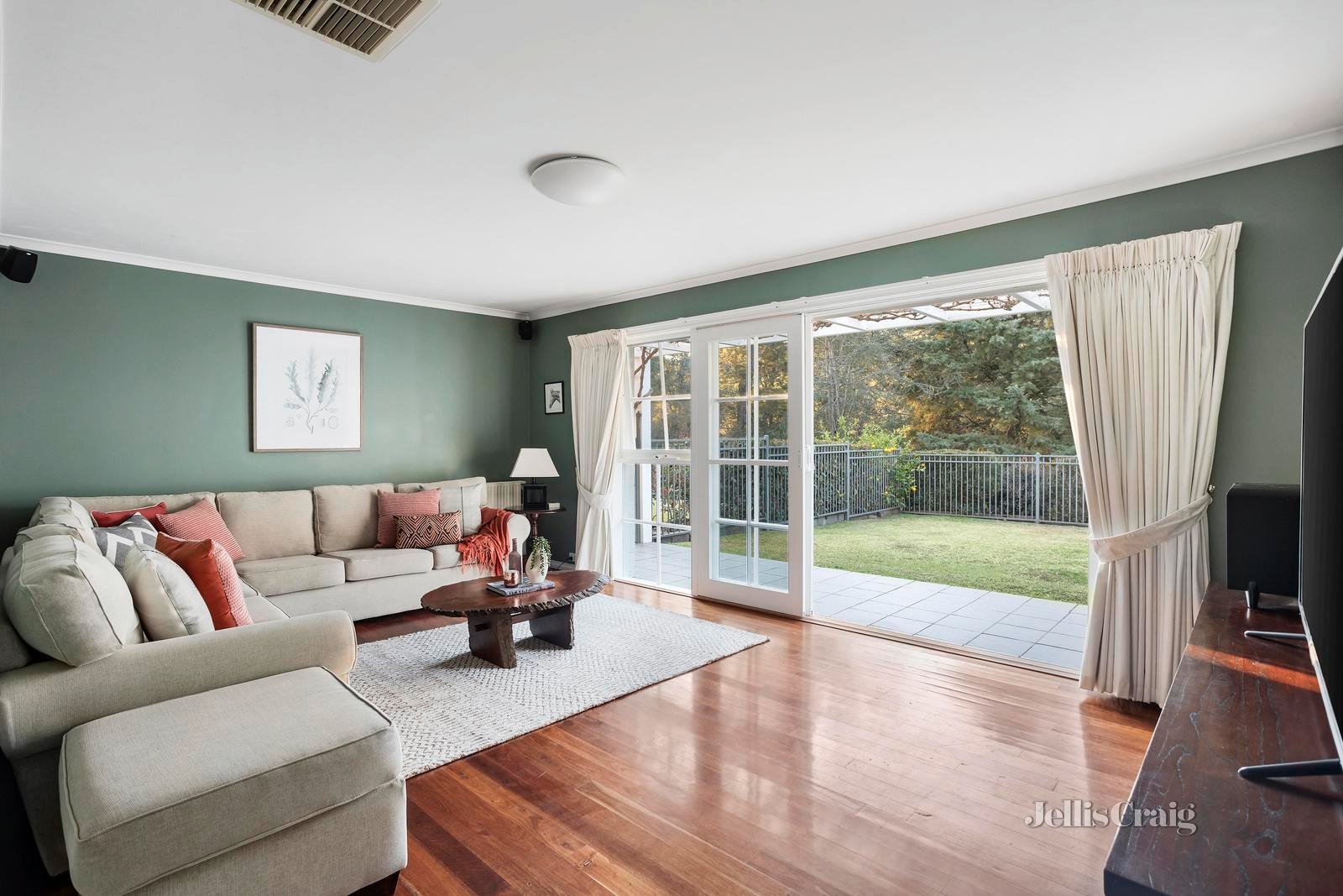 299 Oban Road, Donvale image 4