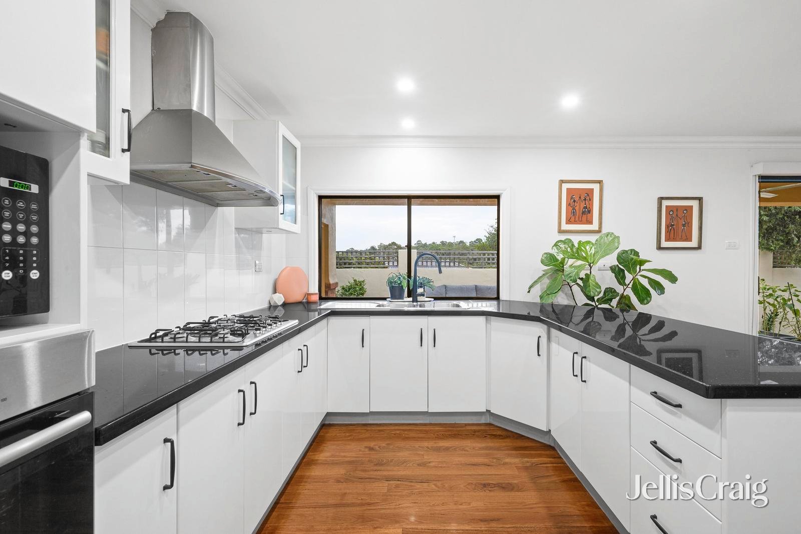 29a Ballantyne Crescent, Kilsyth image 5