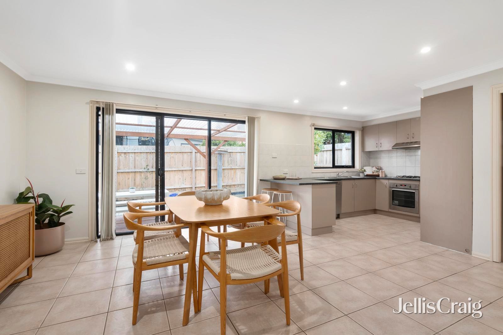 29A Jesmond Road, Croydon image 3