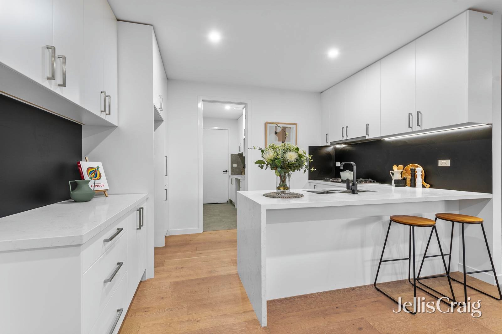 29A Monterey Avenue, Glen Waverley image 3