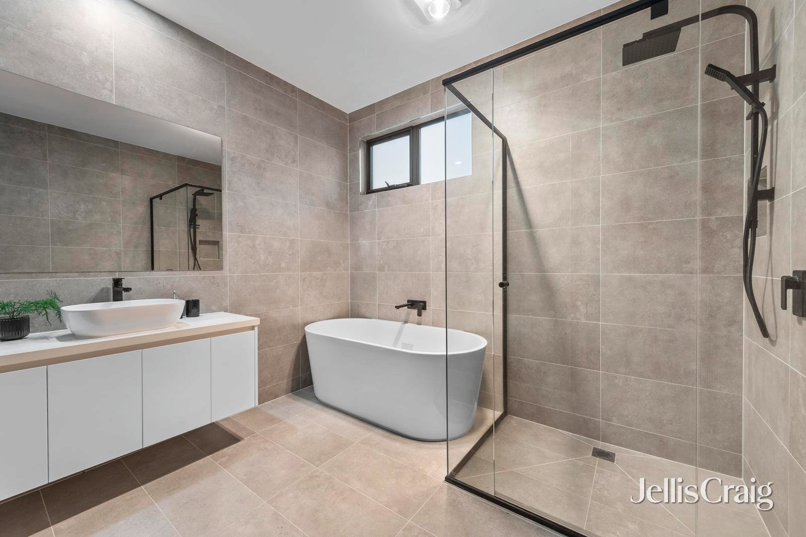29A Monterey Avenue, Glen Waverley image 7