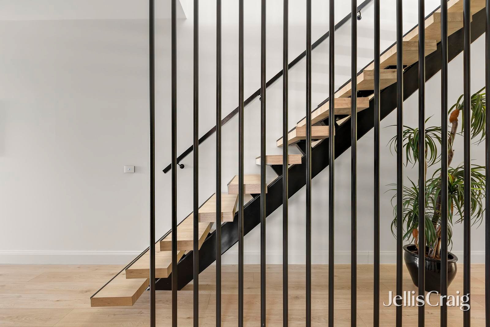 29A Tasman Avenue, Strathmore Heights image 6