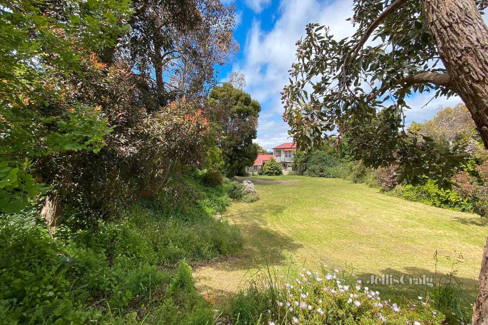 2A 2A Orford Street, Daylesford image 8