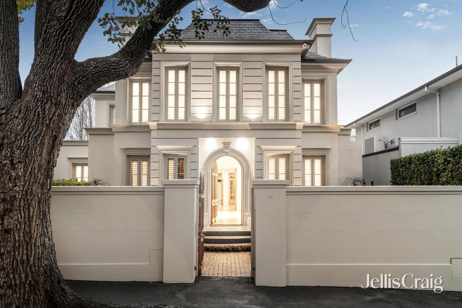2a Alexandra Avenue, Canterbury image 2
