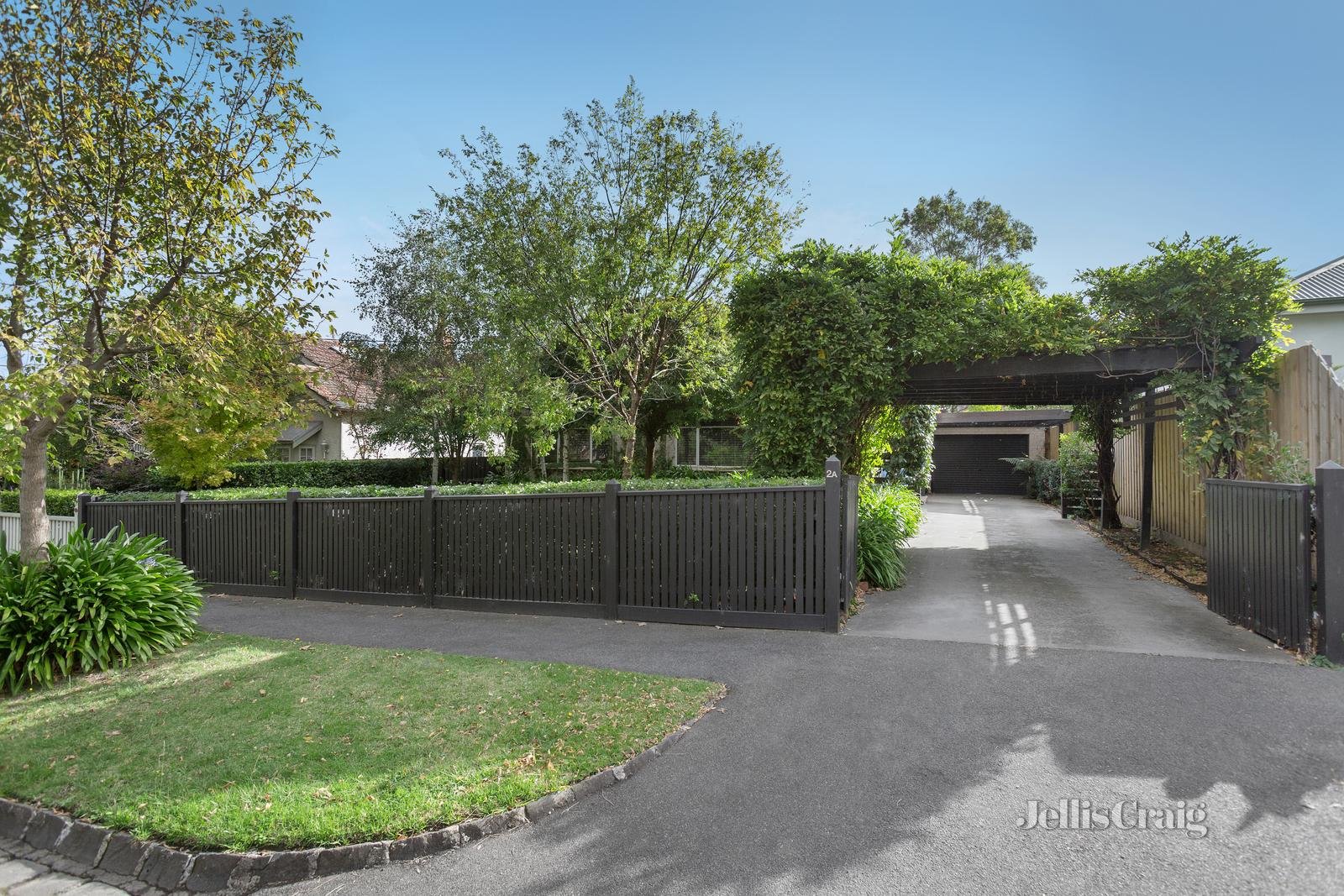 2A Anderson Street, Surrey Hills image 2