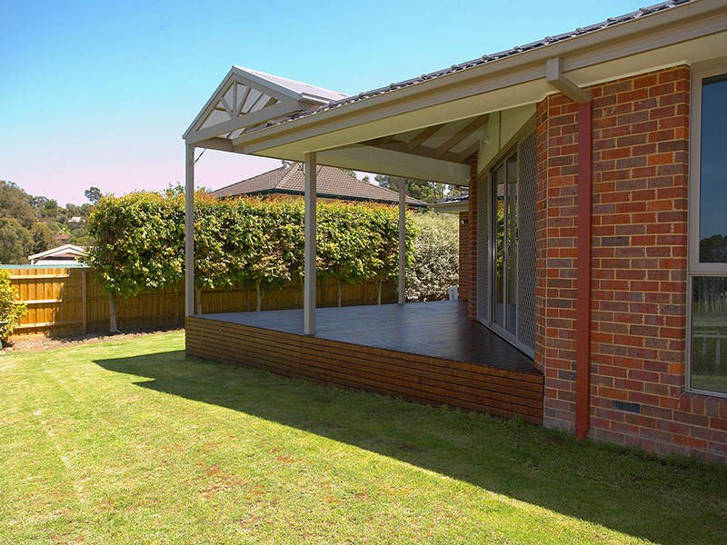 2A Andrew Crescent, Croydon South image 10