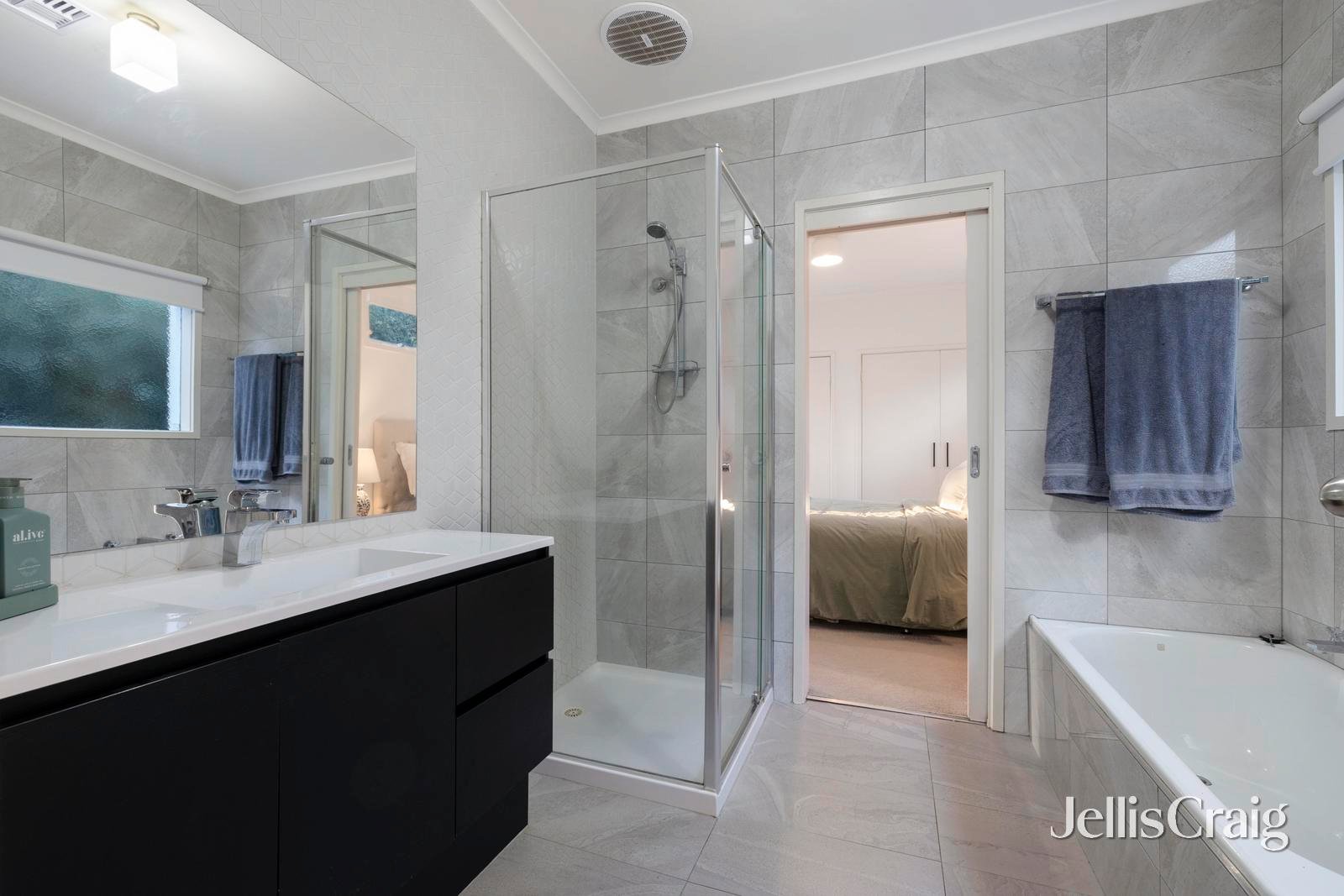 2a Anstee Grove, Bentleigh image 12