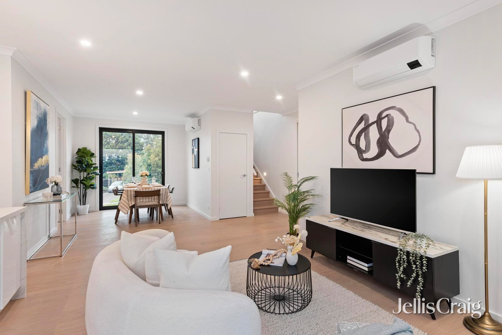 2A Aranga Crescent, Donvale image 3