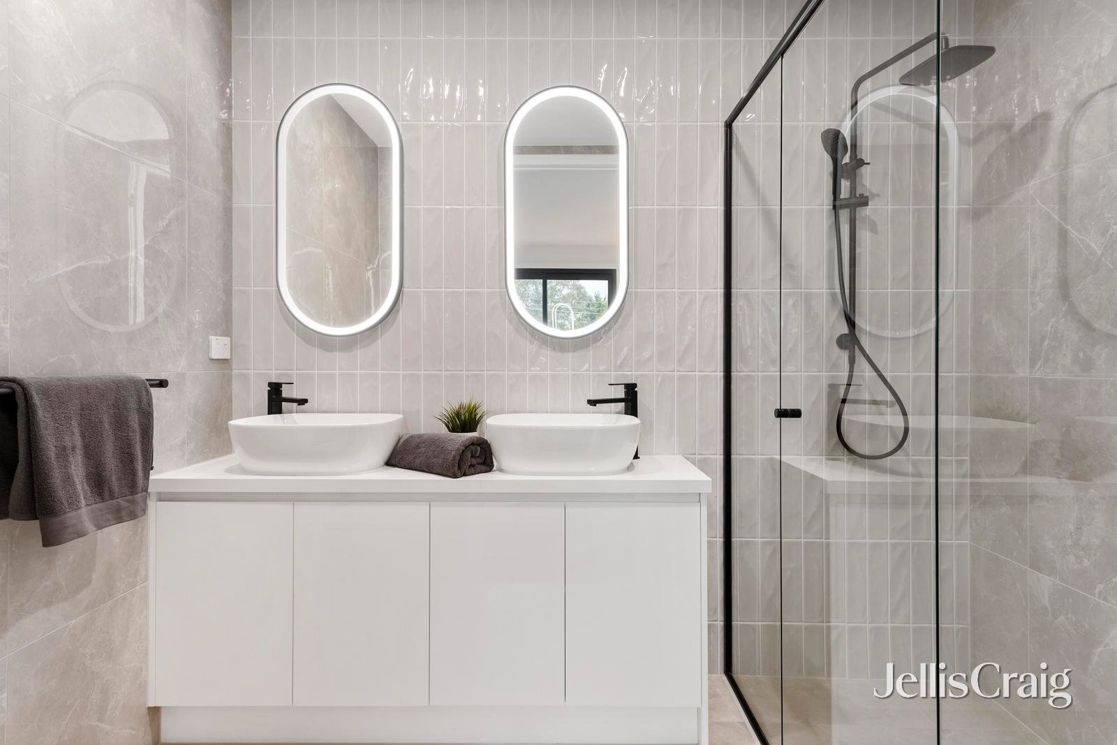 2A Aranga Crescent, Donvale image 10