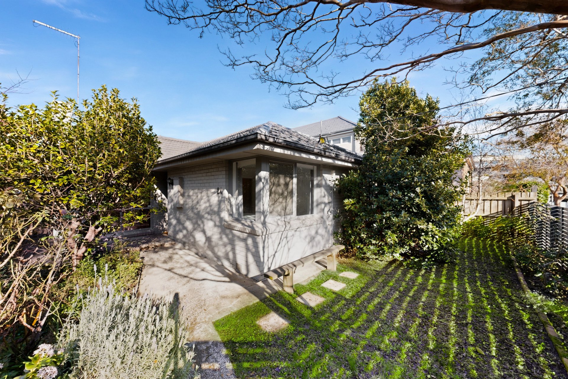 2A Auburn Parade, Hawthorn&nbsp;East image 1