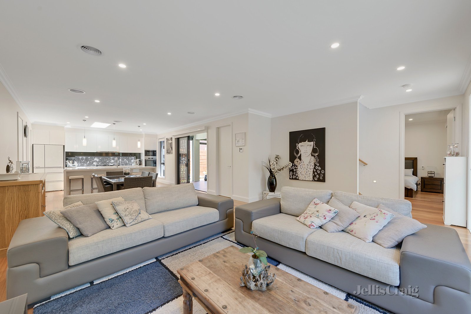 2a Belvoir Court, Murrumbeena image 2