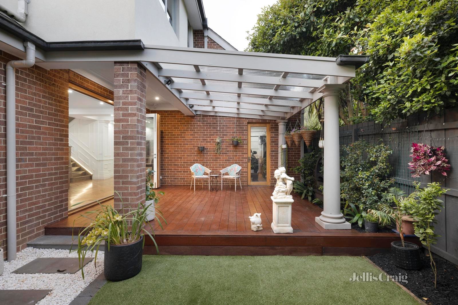 2A Bona Vista Avenue, Surrey Hills image 19