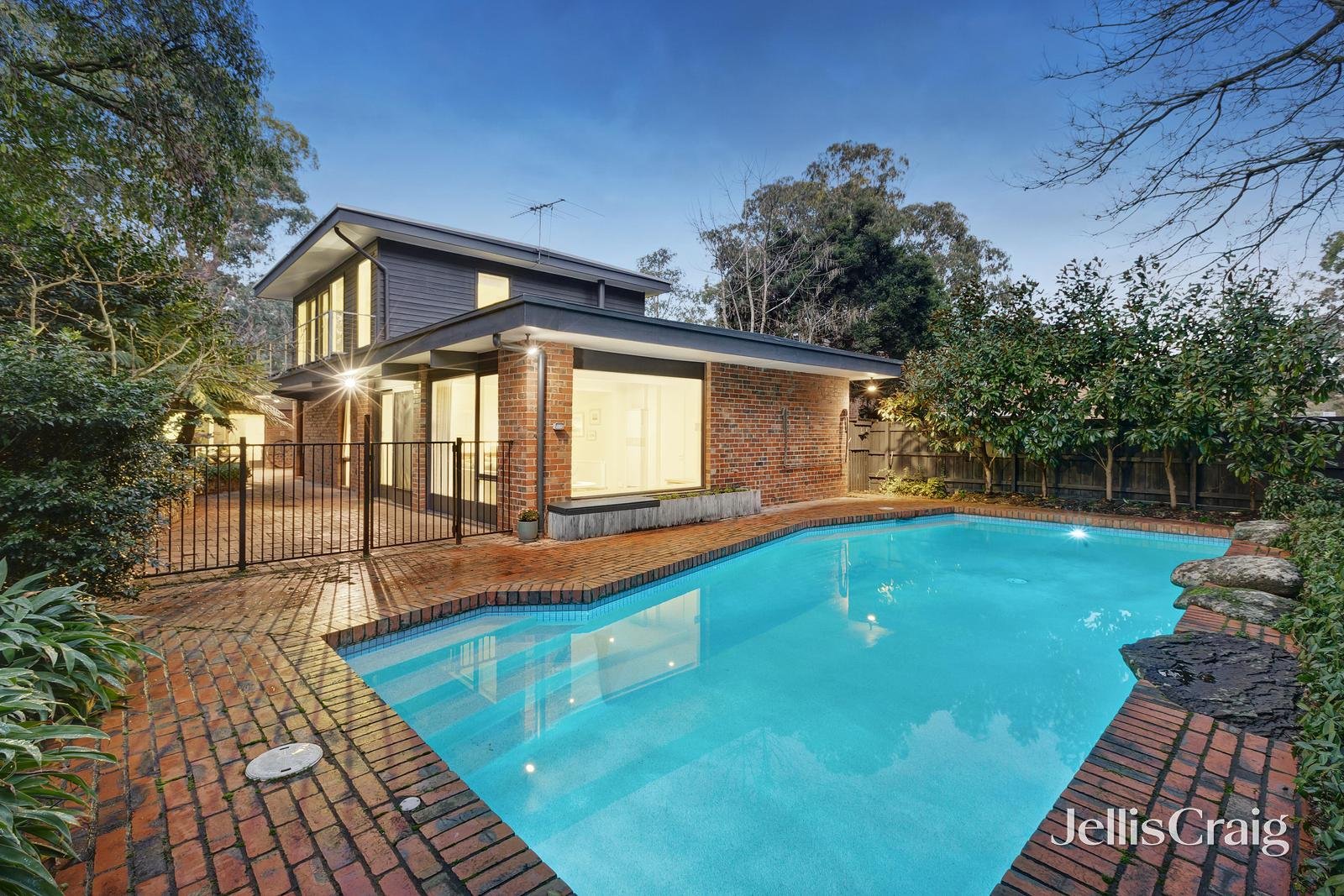 2A Boongarry Avenue, Blackburn image 15