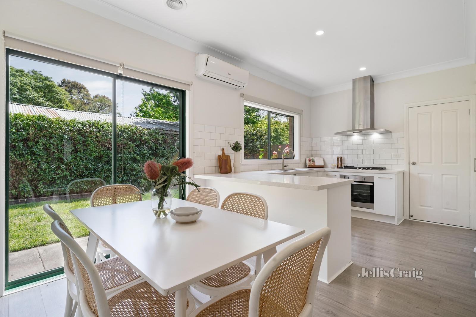 2A Cook Road, Mitcham image 3