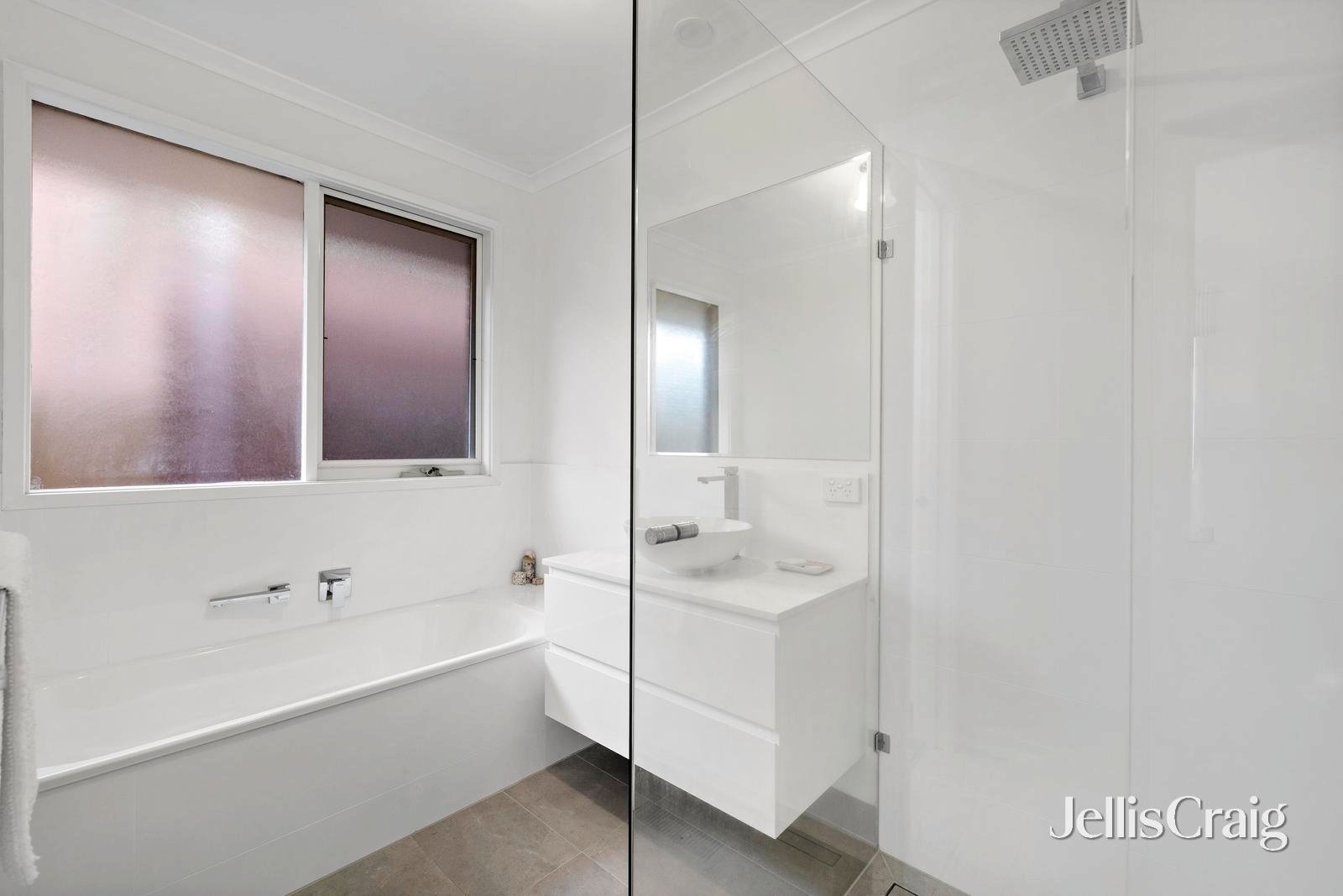 2A Dewrang Crescent, Blackburn image 11