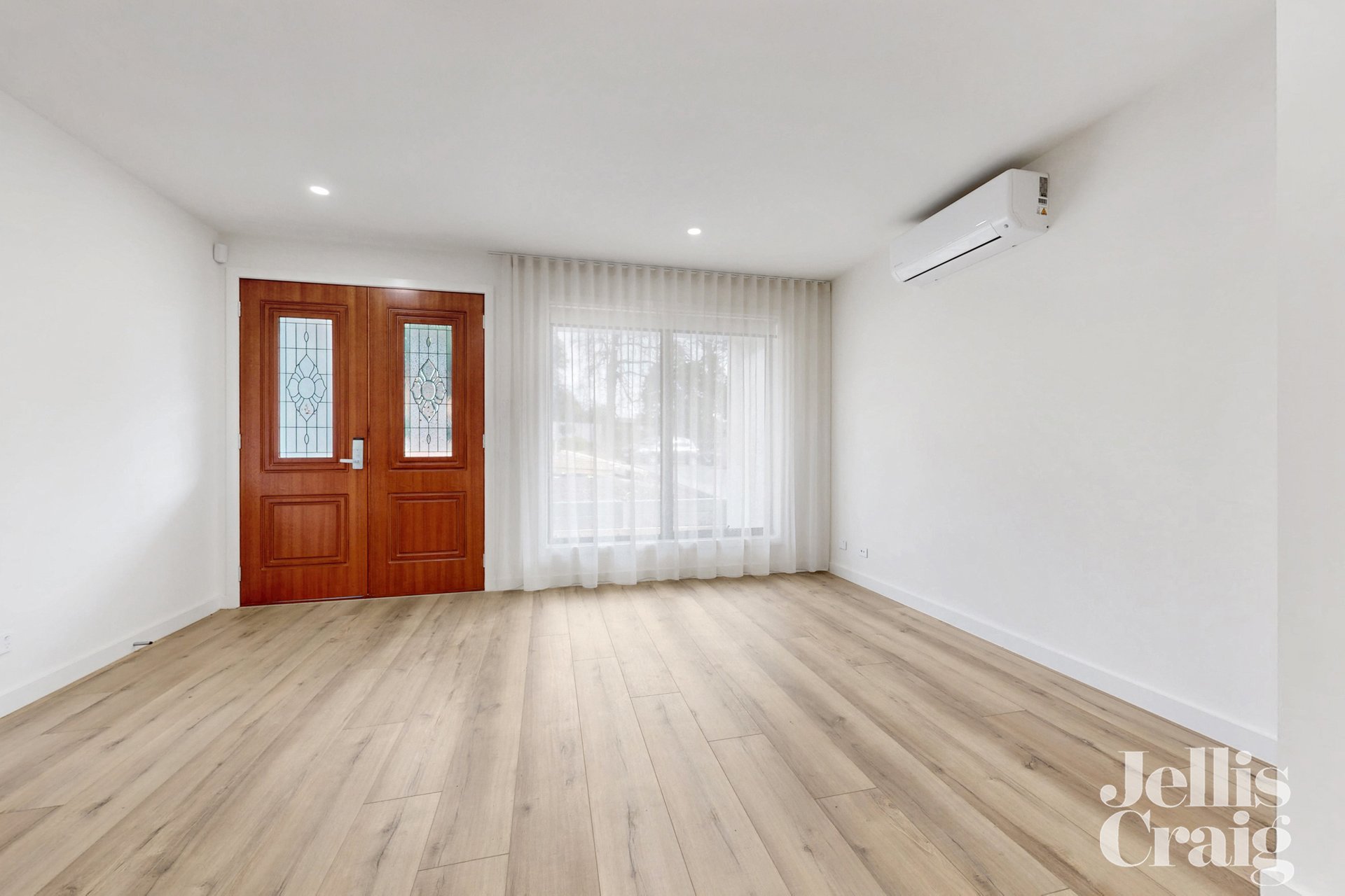 2A Durward Avenue, Glen Waverley image 10