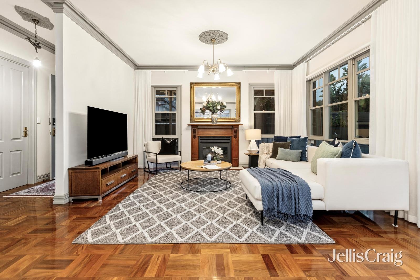 2A Exhibition Street, Mckinnon image 2