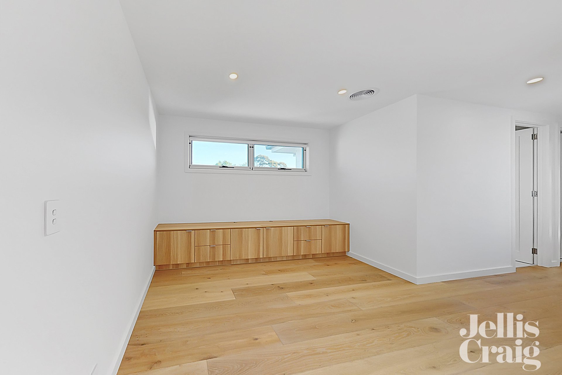 2A Glenmer Street, Bentleigh image 6
