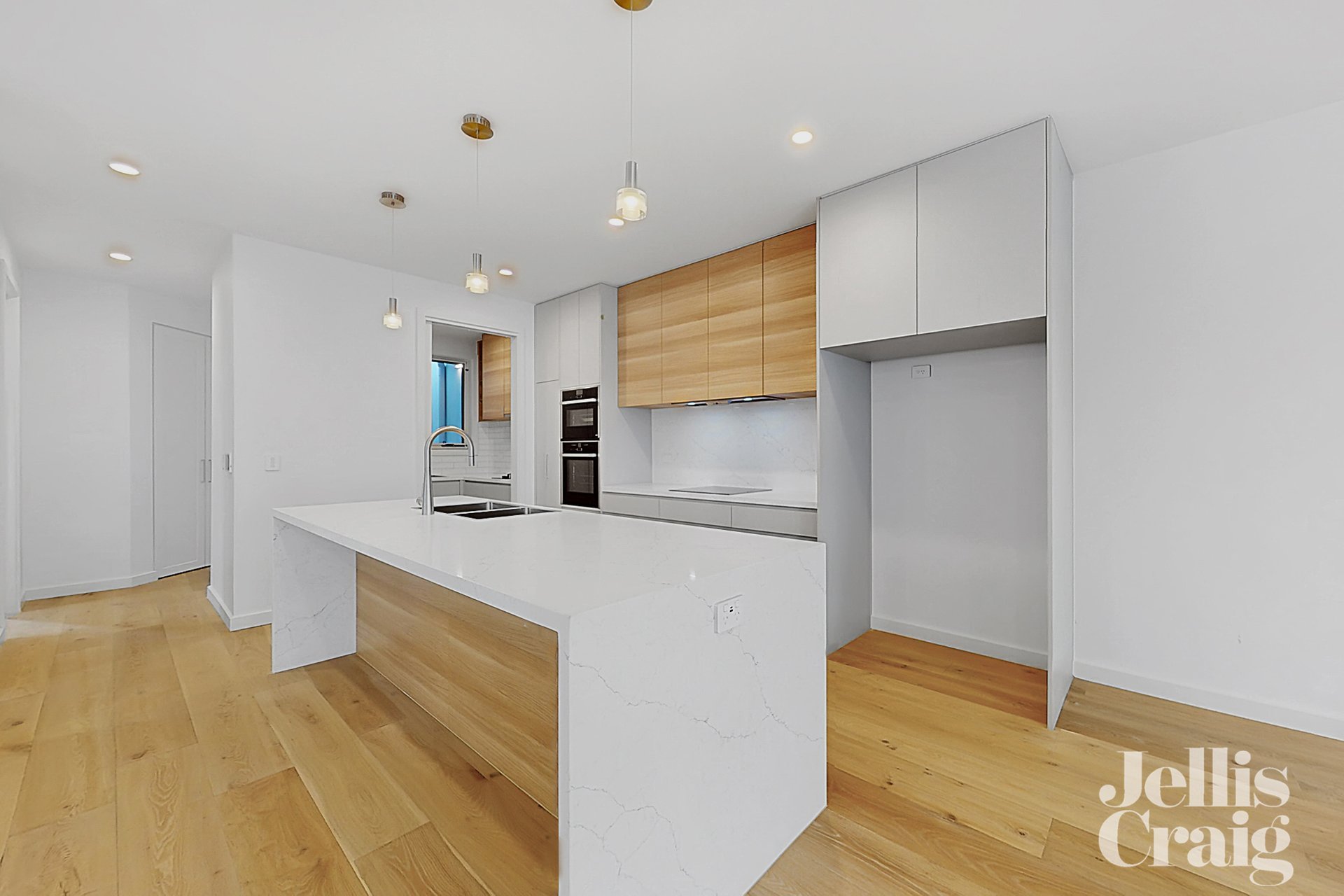 2A Glenmer Street, Bentleigh image 3