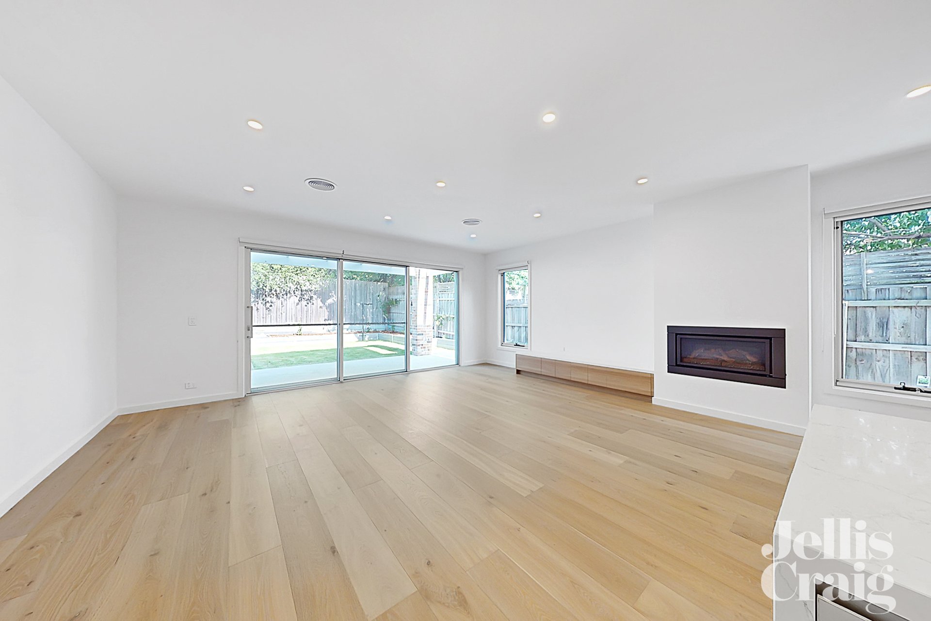 2A Glenmer Street, Bentleigh image 3