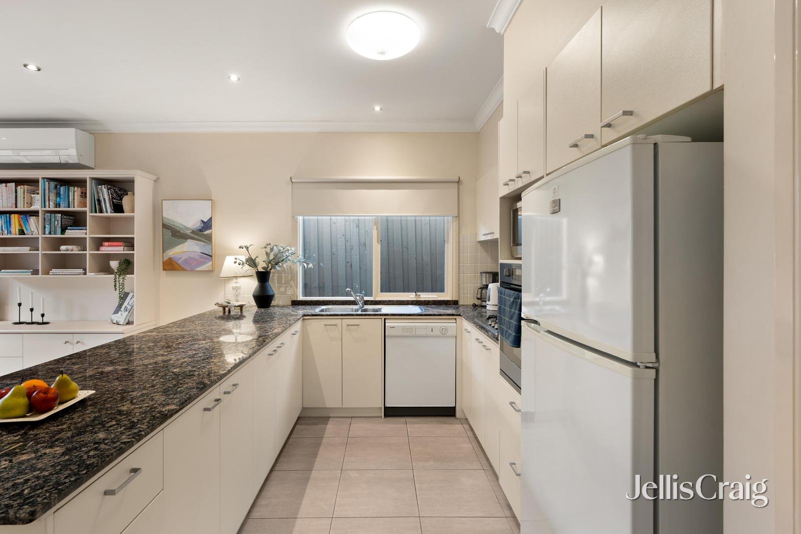 2A Glyndon Road, Camberwell image 6