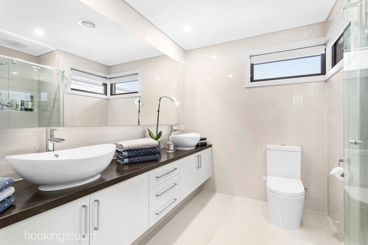 2A Gwenda Avenue, Canterbury image 9