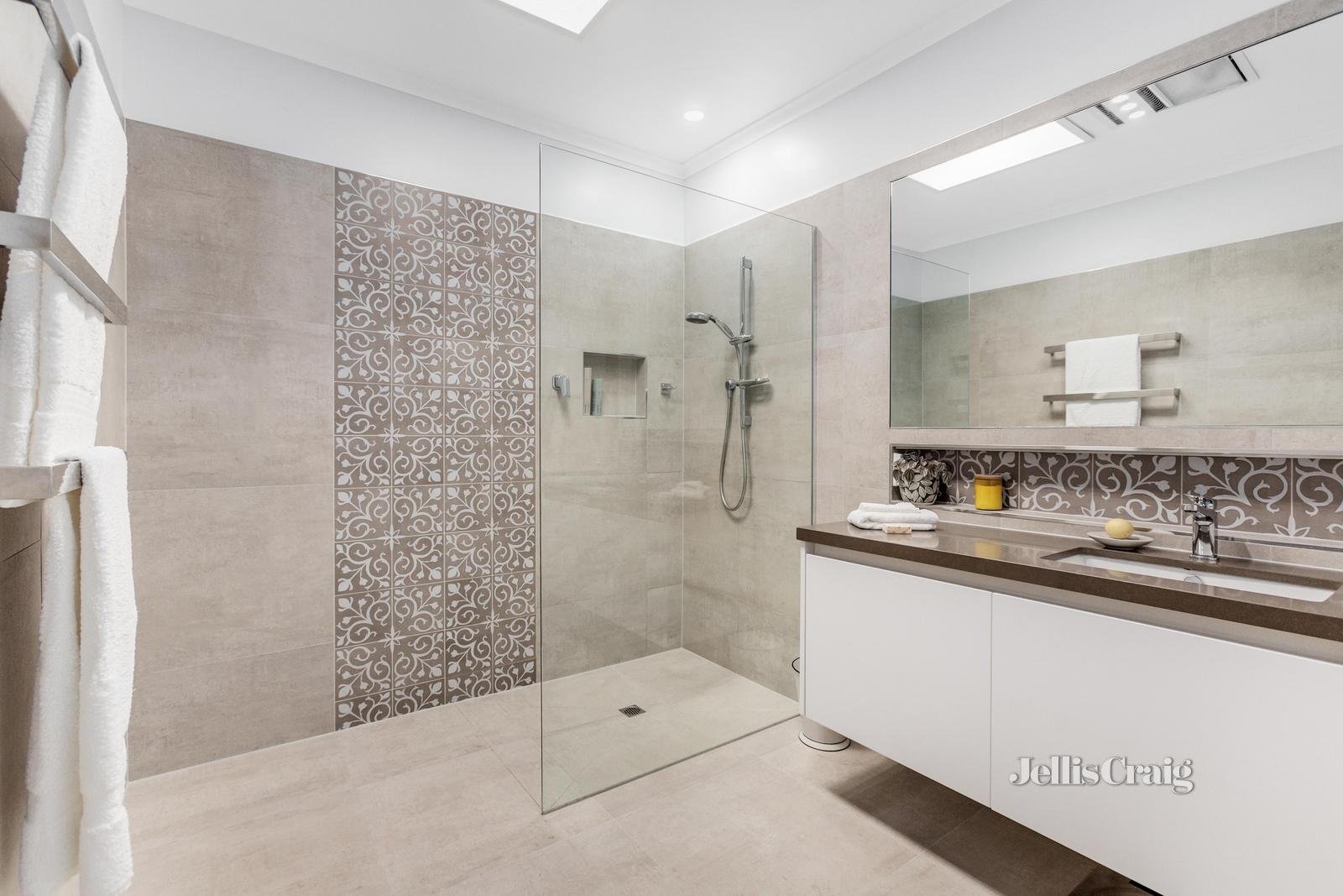 2A Hill Grove, Preston image 6